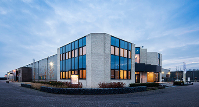 Working in a carpet factory - Dujob